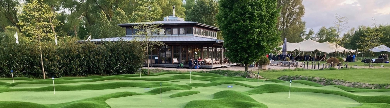 Golf Lounge Resort